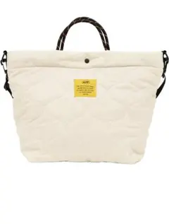 アイボリー キルティング ショルダーバッグ