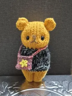 ハンドメイド　くまさん　？　 あみぐるみ