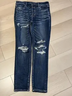 アメリカンイーグル　ダメージジーンズ