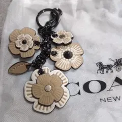 ✦新品✦ COACH ティーローズ バッグチャーム チャーム キーホルダー