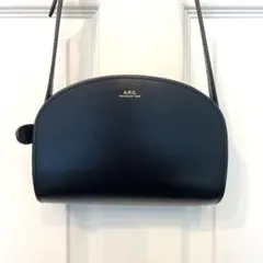 【美品】A.P.C. ハーフムーンミニ　保存袋付き