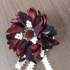 未使用　シックなワインレッドのコサージュ