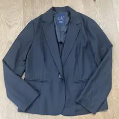 ナチュラルビューティーベーシック　ジャケット　黒　スーツ　オフィスカジュアル