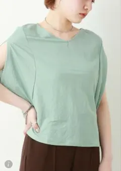 ミントグリーン Vネック Tシャツのサムネイル