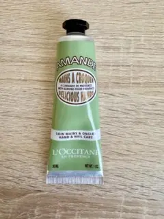 L'OCCITANE　アーモンド　ハンドクリーム　30ml