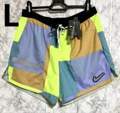 ♦︎新品未使用♦︎ナイキNike ハーフパンツ　軽量　夜光反射　メンズ　L