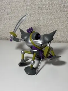ドラゴンクエスト 立体モンスター図鑑フィギュア メタルハンター　本体のみのサムネイル