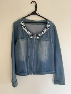 ビジュー付きデニムジャケット