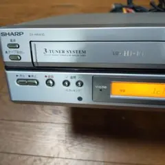 シャープ SHARP DVDレコーダー リモコン付き 配線付きDV-HRD200 - メルカリ