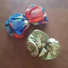 カラフルヘアーアクセサリー2点セット　リボンシュシュ＆バレッタ