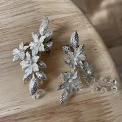 エレガントな花モチーフイヤリング　ウエディング