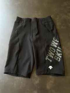 デサントショートパンツM美品