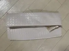 編み込みデザイン クラッチバッグ【白】