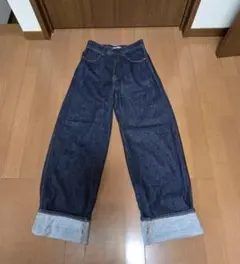 UNIQLO U　 ワイドフィットカーブジーンズ　23