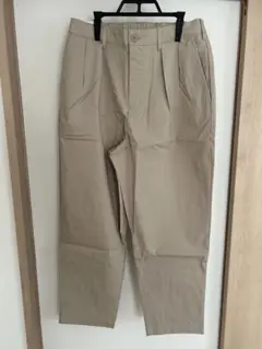 ニューバランス　チノパン