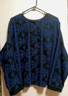 GA-ON 刺繍ブラウス ブラック×ブルーのサムネイル