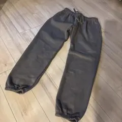 ESSENTIALS FEAR OF GOD カーキスウェットパンツ