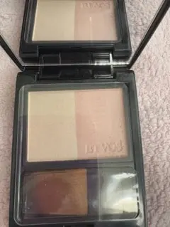 エトヴォス　ミネラルプレストチークI ミュートペール4.5グラム