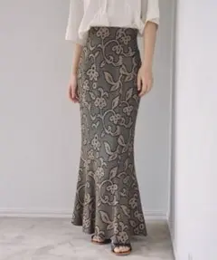 【TODAYFUL】新品未使用38ジャガードリーフペンシルスカート TODAYFUL】 トゥデイフル ジャガードリーフペンシルスカート 38