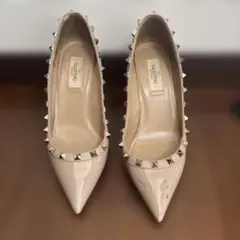 Valentino ベージュ スタッズ ハイヒールパンプス
