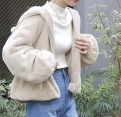 大人気❤️新品未使用☆あたたかふわふわラビット♡ファー、ボアパーカーのサムネイル