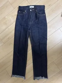 ミラオーウェン　裾段差センタープレスデニムパンツ