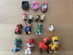 パウパトロール　バスボール　ガチャガチャ