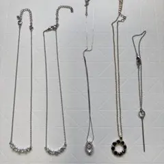 シルバーとゴールドのネックレス5点セット