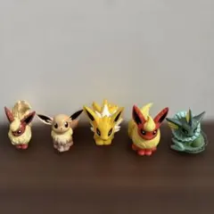 激レア　絶版　初代イーブイと進化系フィギュアセット