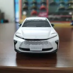 非売品　CROWN SUV ミニカー ホワイト