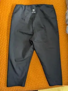 Item thumbnail for item eec5dff2-c1c0-4b2d-8ff6-593187365b2b