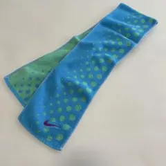 Nike ドット柄 スポーツタオル