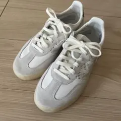 adidas ホワイト グレー スニーカー　　22.5センチ