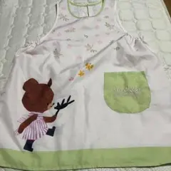 美品 くまのがっこう エプロン　ポリエステル100%　保育士