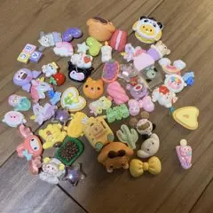 カラフルなデコレーションパーツ