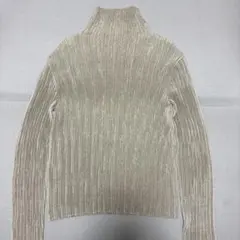 リブ編みタートルネックセーター ベージュ