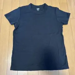 ユニクロ黒Tシャツ　U
