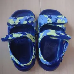 adidas ベビーサンダル 青/黄迷彩　12cm