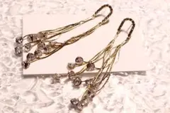 チェーン　長い　揺れるピアス　ラインストーン　キラキラ　結婚式