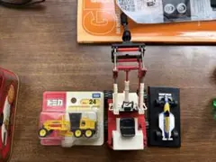 KOMATSU SK07 ミニカー＋F1モデル付き