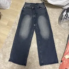 ワイドデニムパンツ グレー系 ウォッシュ加工のサムネイル