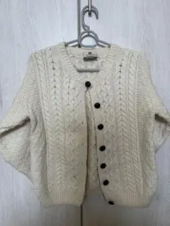 CARRAIGDONN アイボリー ケーブルニットカーディガン