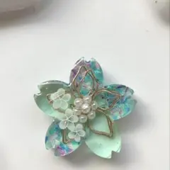 61 クリスマスローズ グリーン 花 ヘアゴム ポニーフック ストラップ