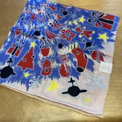 最終　新品未使用　Vivienne大判ハンカチバンダナ　クリスマス柄　薄ピンク系