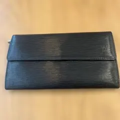 Louis Vuitton エピレザー ブラック長財布