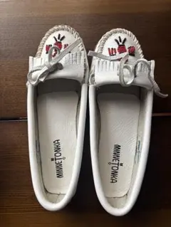 Minnetonka ミネトンカ ディアスキン ビーズ モカシン 白 サイズ7