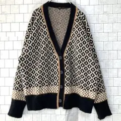 幾何学模様 カーディガン 長袖　シンプル　人気デザイン　人気カラー　派手