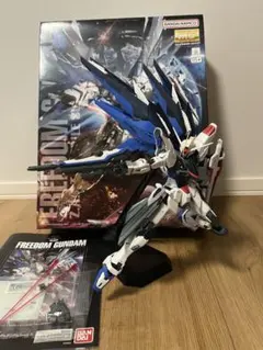 メルカリ便 組立品 ガンプラ MG フリーダムガンダムVer.2.0のサムネイル