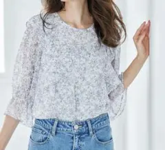 【極美品】組曲 クミキョク 花柄 シフォンブラウス ラッフル フリル 七分袖春夏