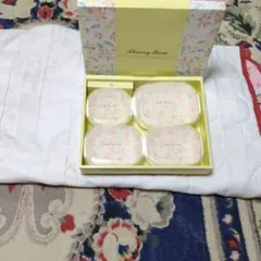 Flowery Poem 食品保存容器 4個セットのサムネイル